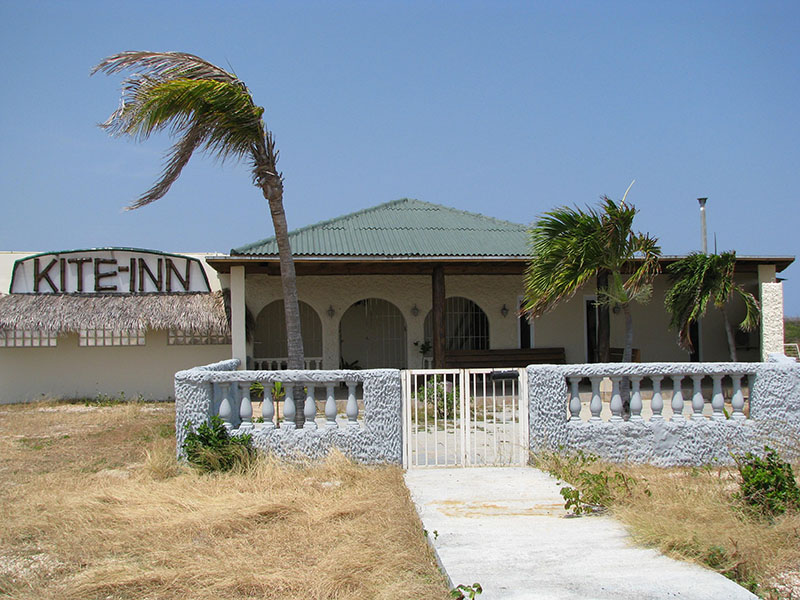 Kite Inn Aruba entrance
